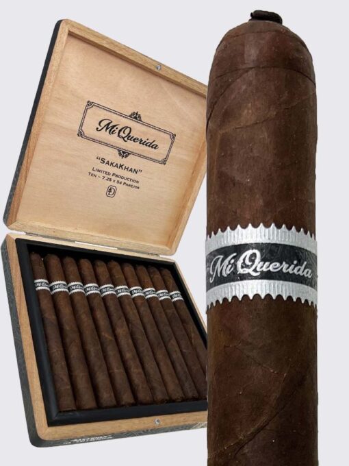 Dunbarton Tobacco & Trust Mi Querida Black SakaKhan (7 1/4 x 54)